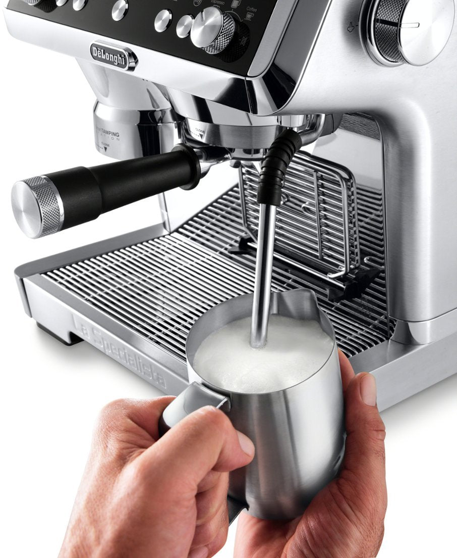 The Master Specialist Espresso machine with grinder EC9665M