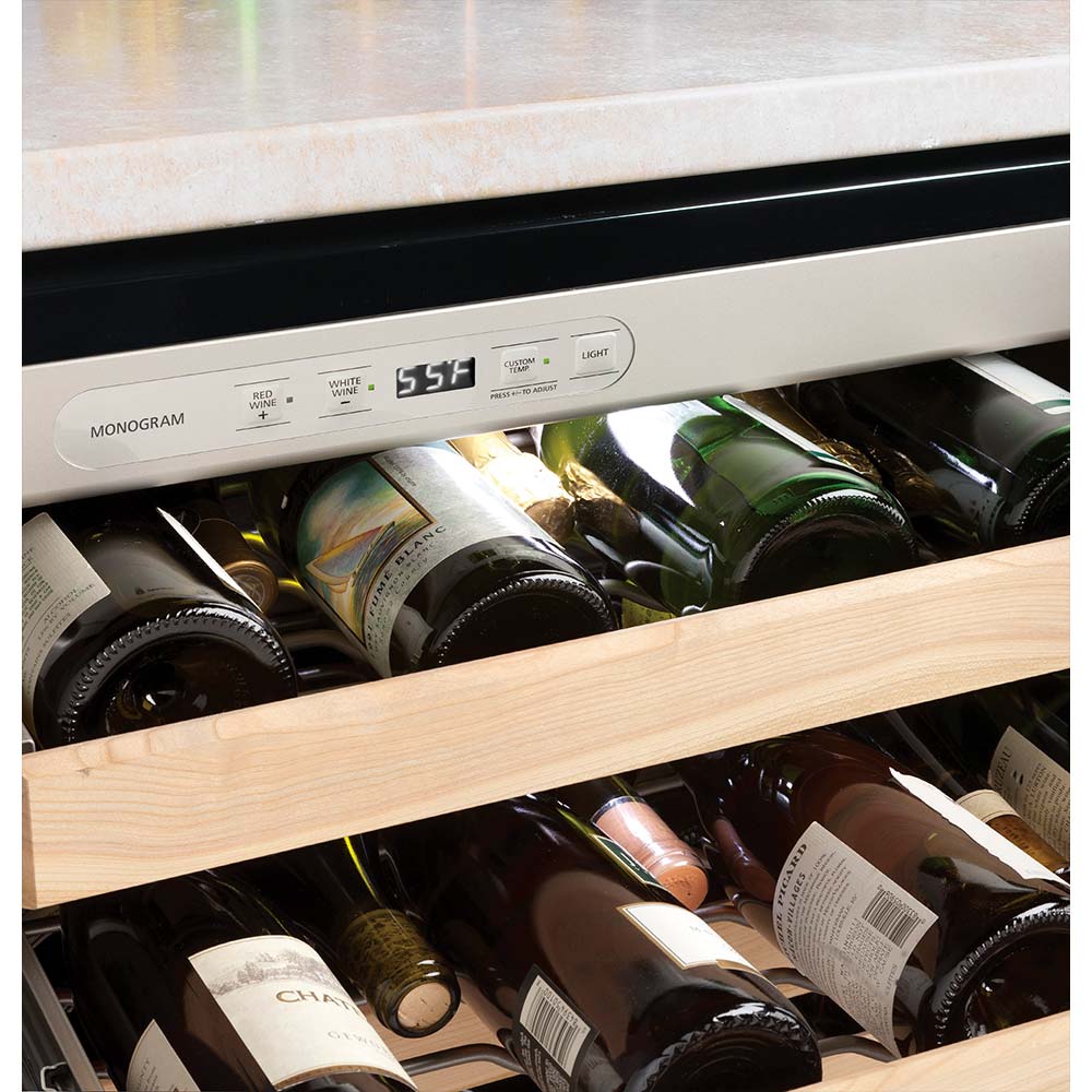 Gevrey-Chambertin 2022 750ml 専用ボックス付き ジュヴレ・シャンベルタン 2022年 商品一覧 | エノテカ - ワイン通販